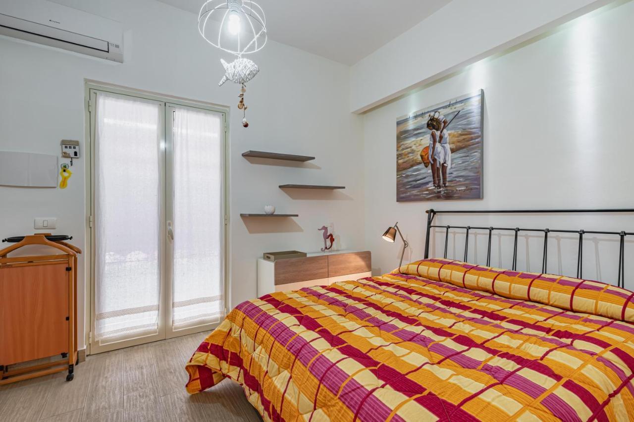 Naxos Bay Flat With Terrace 50 Meters From The Sea Apartment Giardini Naxos Luaran gambar