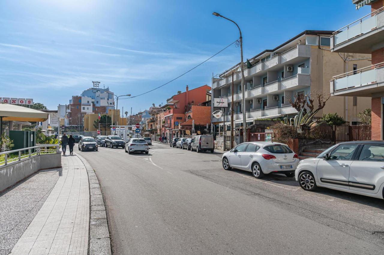 Naxos Bay Flat With Terrace 50 Meters From The Sea Apartment Giardini Naxos Luaran gambar