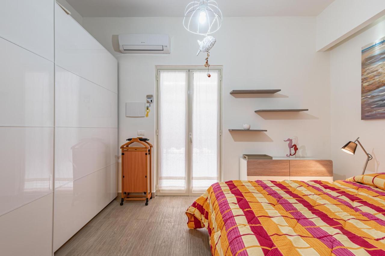Naxos Bay Flat With Terrace 50 Meters From The Sea Apartment Giardini Naxos Luaran gambar