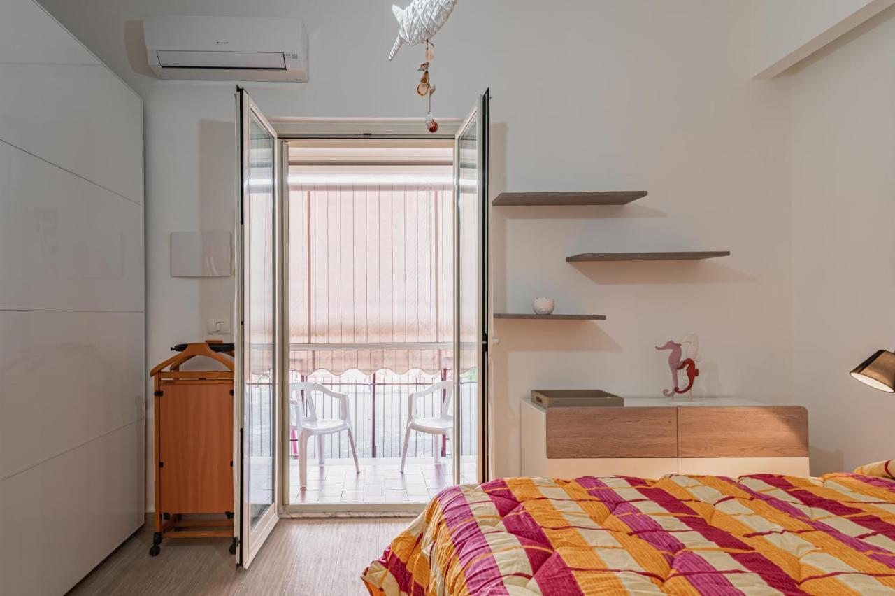 Naxos Bay Flat With Terrace 50 Meters From The Sea Apartment Giardini Naxos Luaran gambar