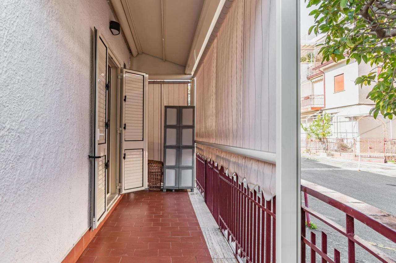 Naxos Bay Flat With Terrace 50 Meters From The Sea Apartment Giardini Naxos Luaran gambar